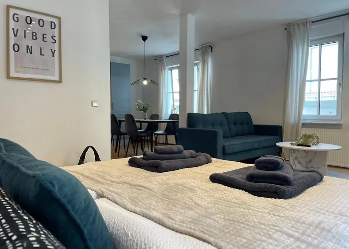 Zentrales Innenstadt Studio Mit Garage