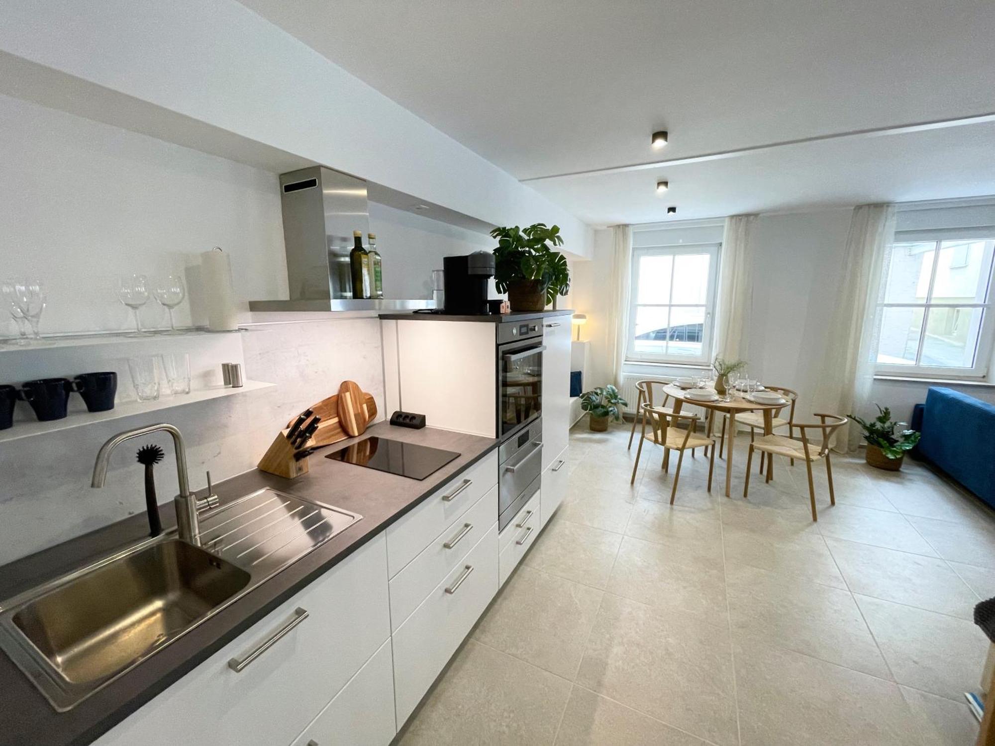 Zentrales Innenstadt Mit Garage Apartment *