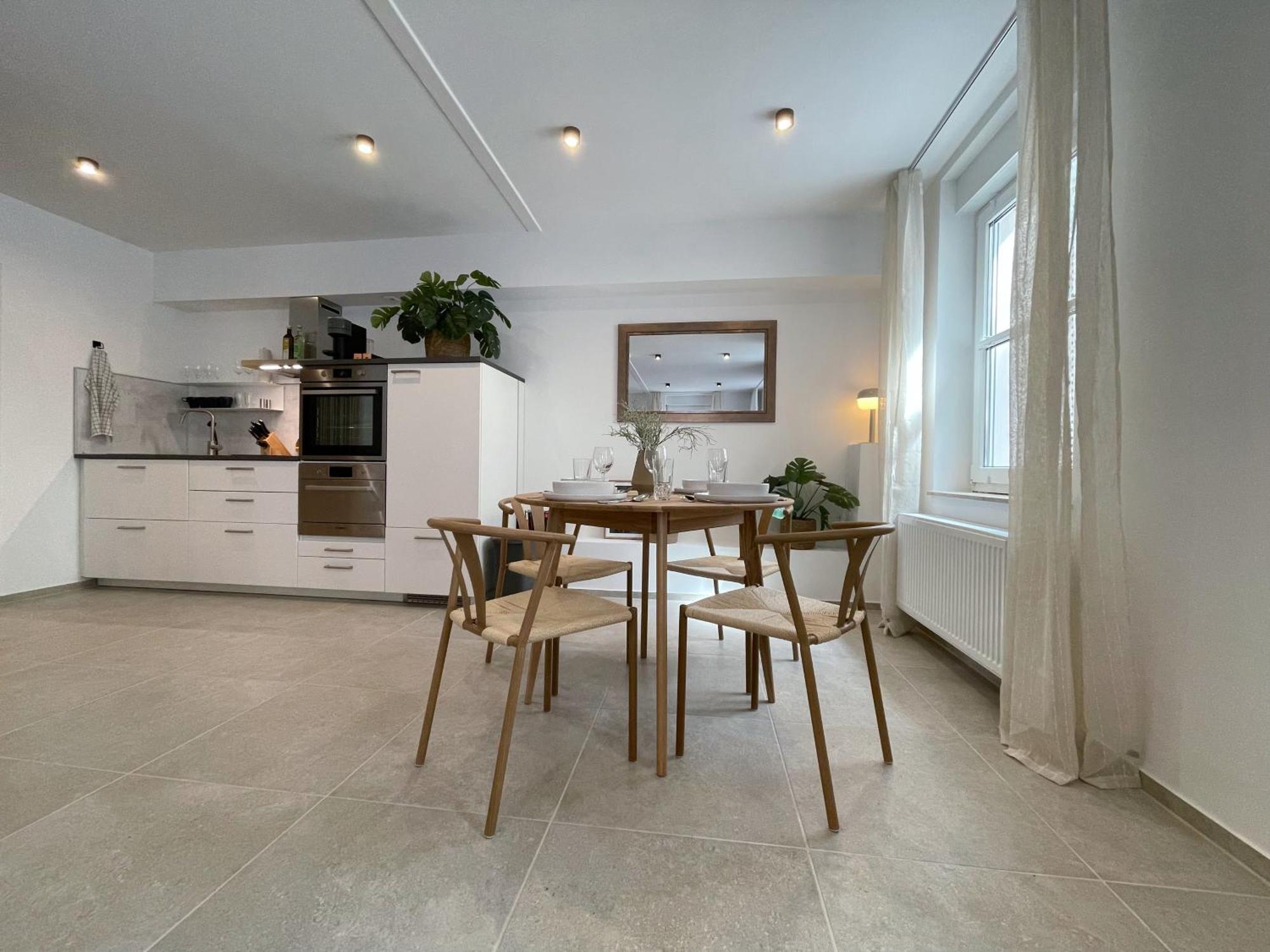 Apartment Zentrales Innenstadt Mit Garage *