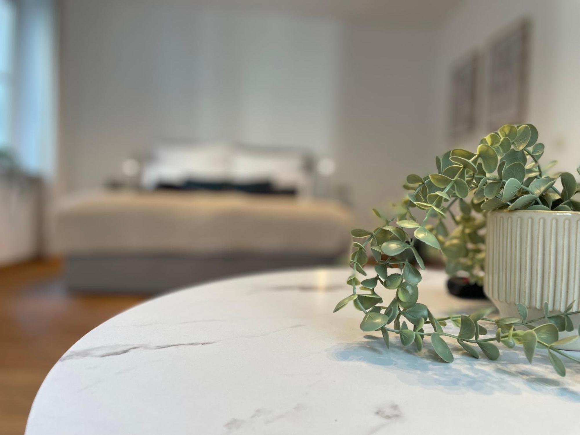 Zentrales Innenstadt Mit Garage Штутгарт